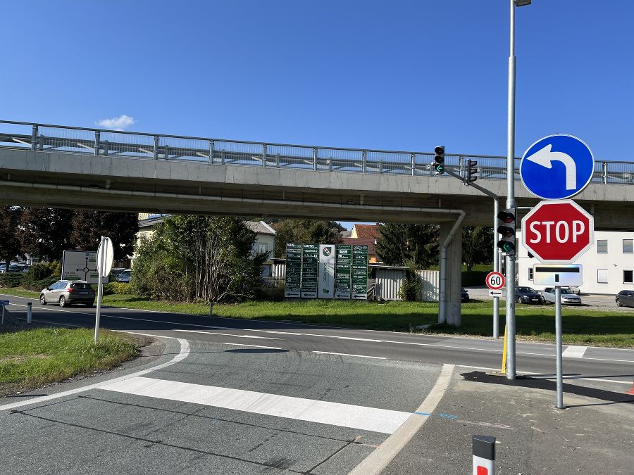 blickinsgruene.at - ludersdorf - neue ampelanlage